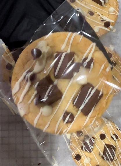 Deep Dish Chocolate Chip Cookie - Glittermetimbra